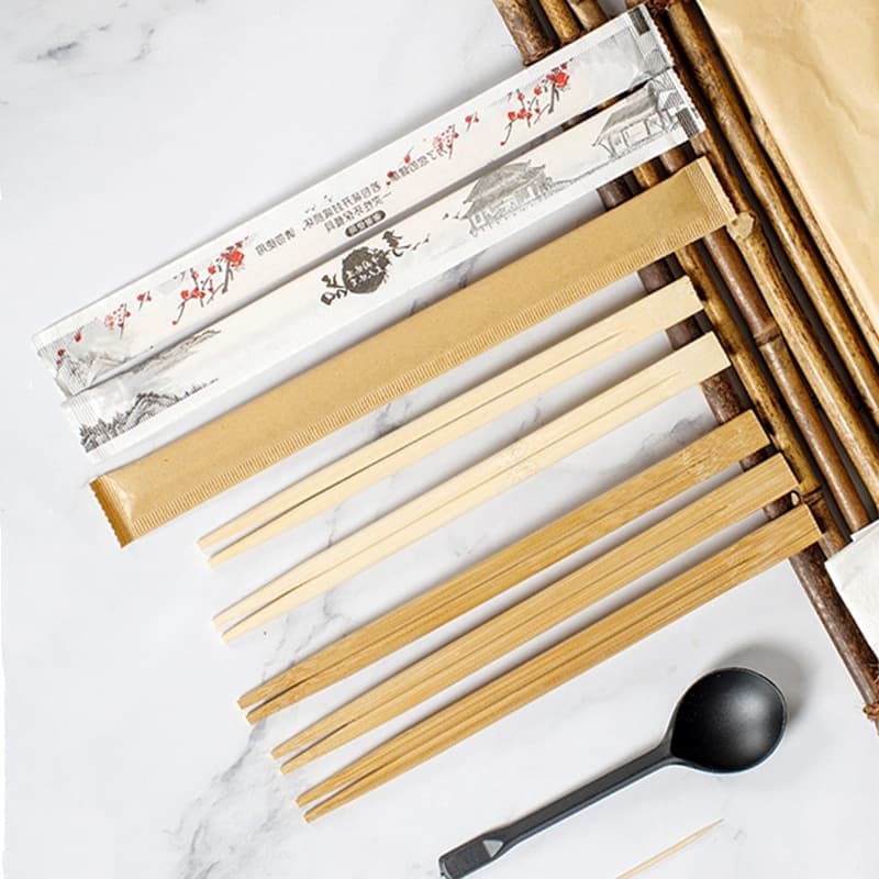 Disposable extra-long chopsticks for restaurants, hot pot, takeout, fast food, commercial use, home use, individually packaged blue and white pattern chopsticks.
