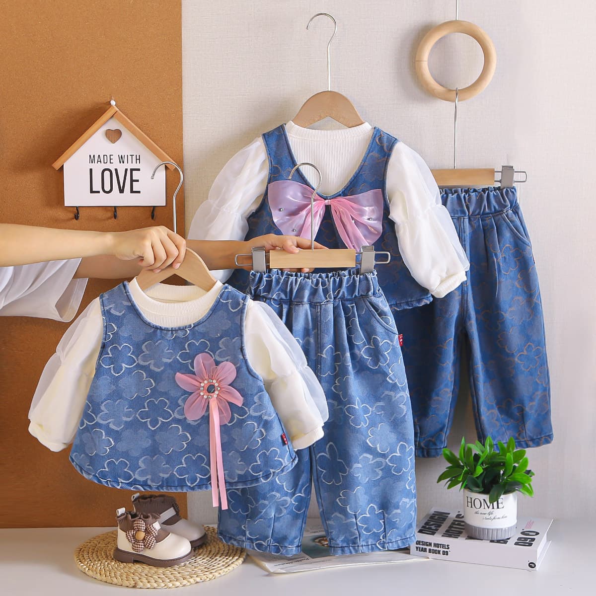 Girls Autumn Suit 2026 New Style Jacquard Bow Children's Vest Three-piece Set Baby Girl Autumn Clothes