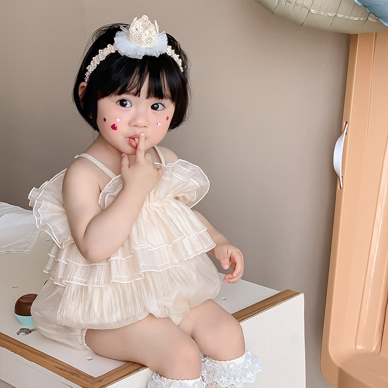 Dianxi Baby Summer Strap Romper for Girls, Stylish Newborn 100-Day Princess Bodysuit with Snap Crotch