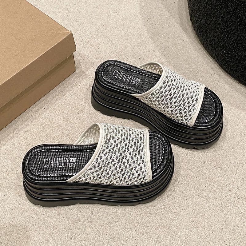 2026 New Mesh Hollow Thick-Soled Sandals for Women Summer Outdoor Wear Height-Increasing Slimming Platform Breathable Non-Slip Slippers