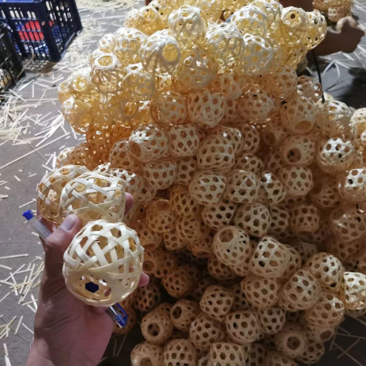 Wholesale handmade bamboo woven bamboo lanterns, Chaoshan chicken coops, Internet celebrities setting up stalls for the New Year, diy decoration wholesale