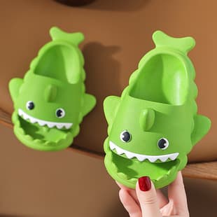 Shark Kids Slippers Summer Boys Cartoon Cute Non-Slip Home Bathroom Shower Boys Girls Clogs Big Kids