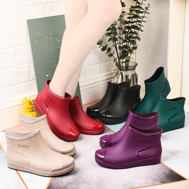 Women's Low-Top Fleece Lined PVC Rain Boots Fashionable Waterproof Non-Slip Winter Warm Cotton Booties Student Friendly