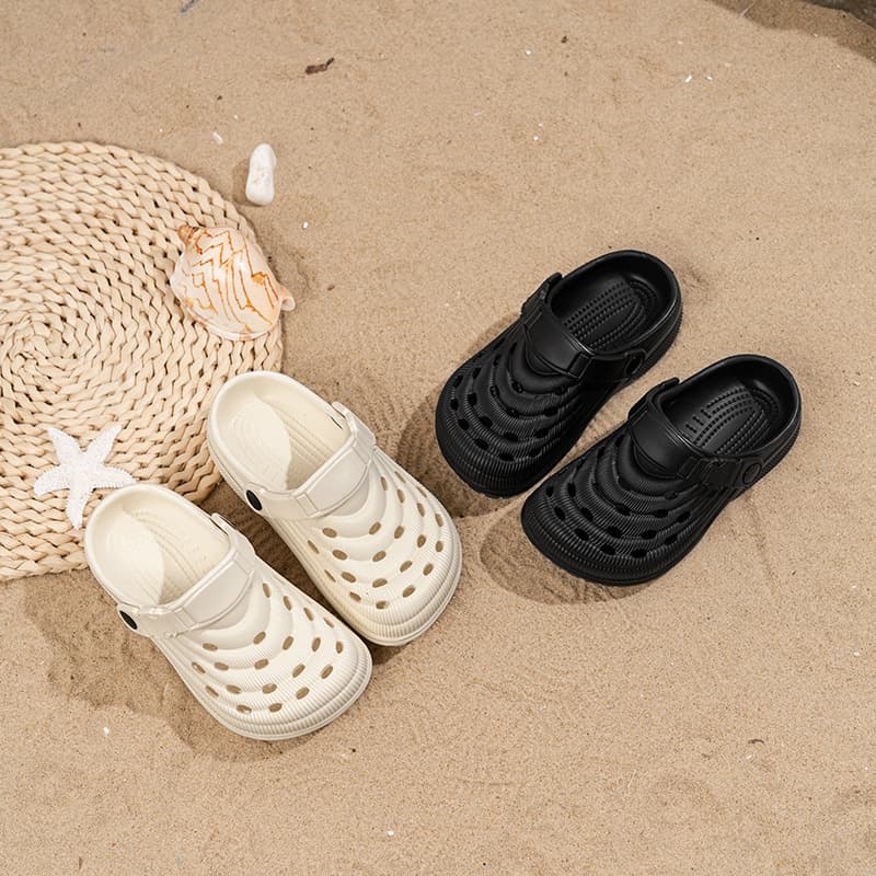 Boys Crocs 2026 Summer New Kids Covered Toe Anti-Slip Cloud Walk Feeling Boys Outdoor Big Kids Slippers