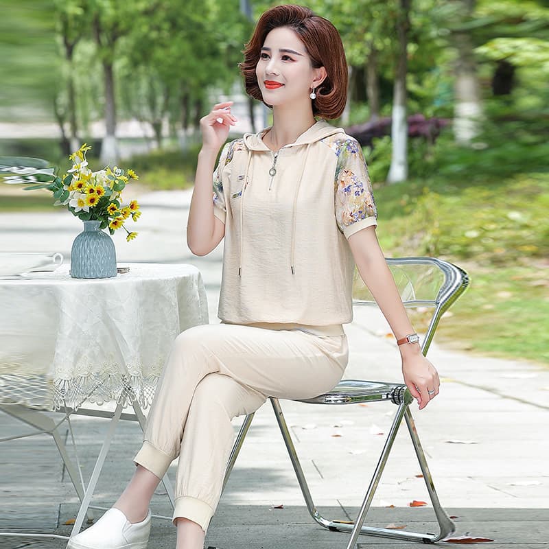 Stylish Casual Sports Suit Mom's Summer Short Sleeve Sweatshirt 2-Piece Set for Middle-Aged and Elderly Women