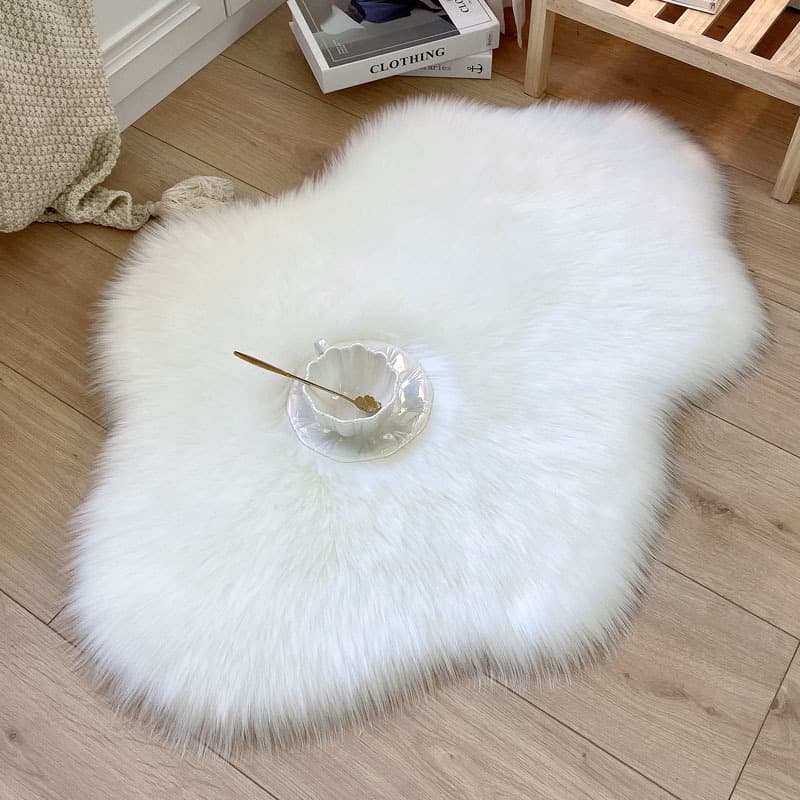 White Long Plush Cloud Rug for Girls' Bedside, Irregular Home Living Room Coffee Table Mat, Floor Mat, Dressing Table Fluffy Blanket