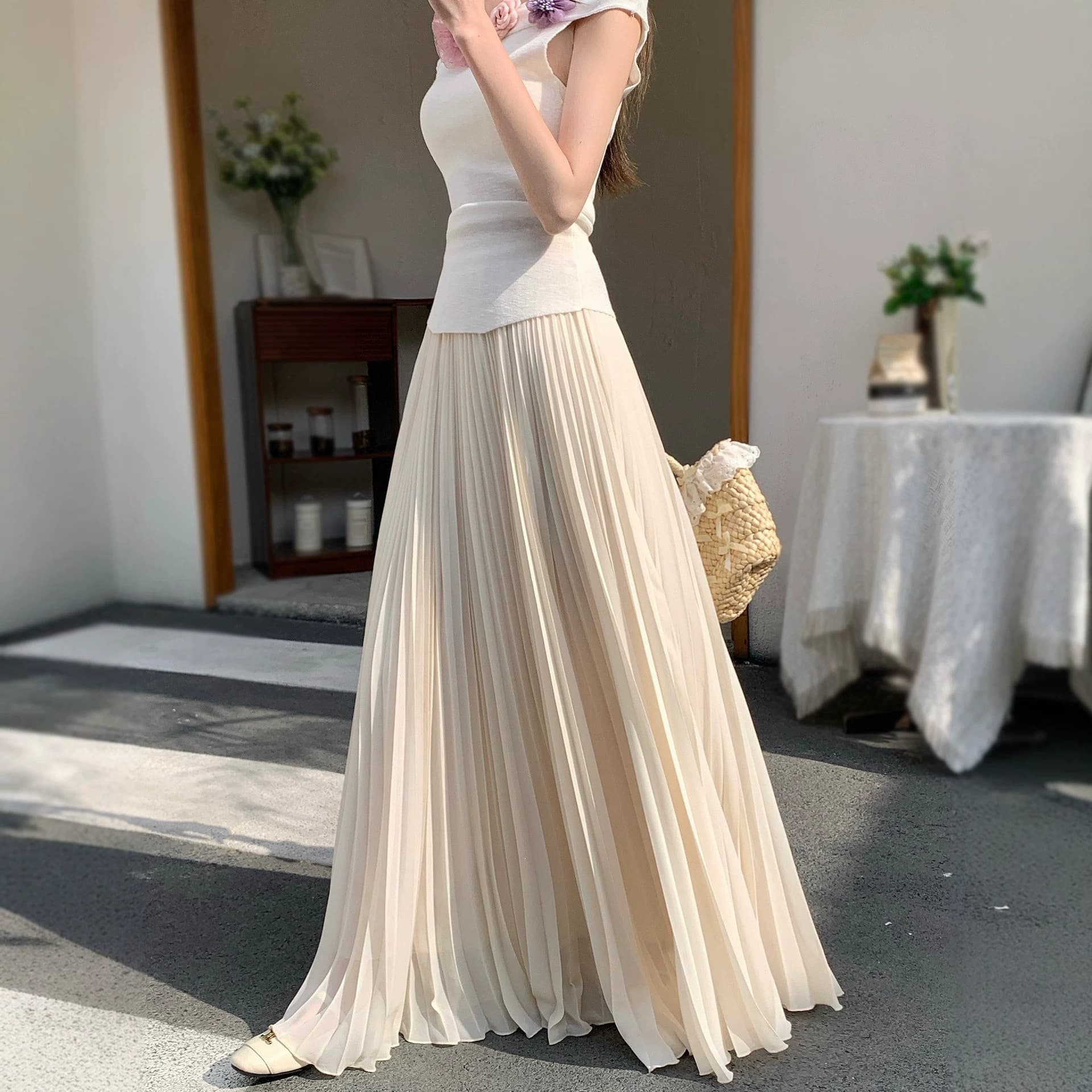 Tall lengthened chiffon skirt women's new summer white floor-length long skirt covering the A-line pleated skirt
