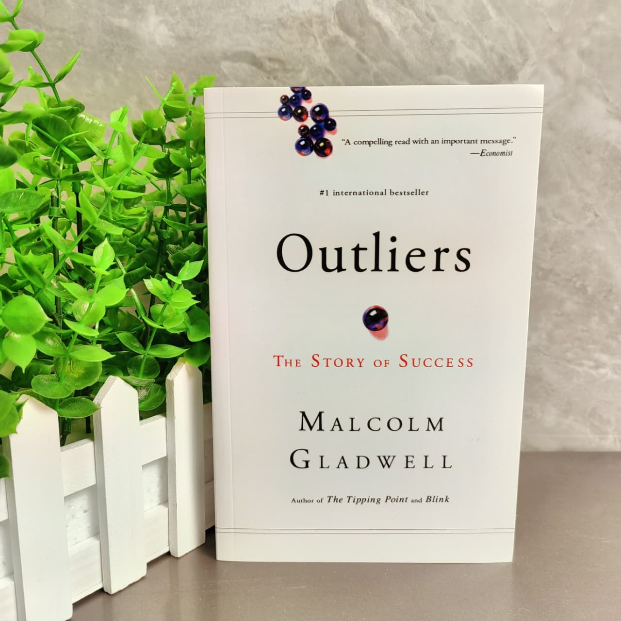 Outliers: The Story of Success - English Version by Malcolm Gladwell on Exceptional Individuals