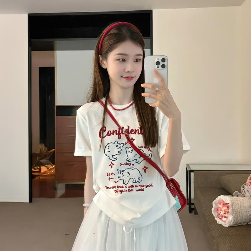 White Short Sleeve T-Shirt for Women 2025 New Summer Half Sleeve Loose Fit Cotton Inner Layer Base Top Super Nice Top
