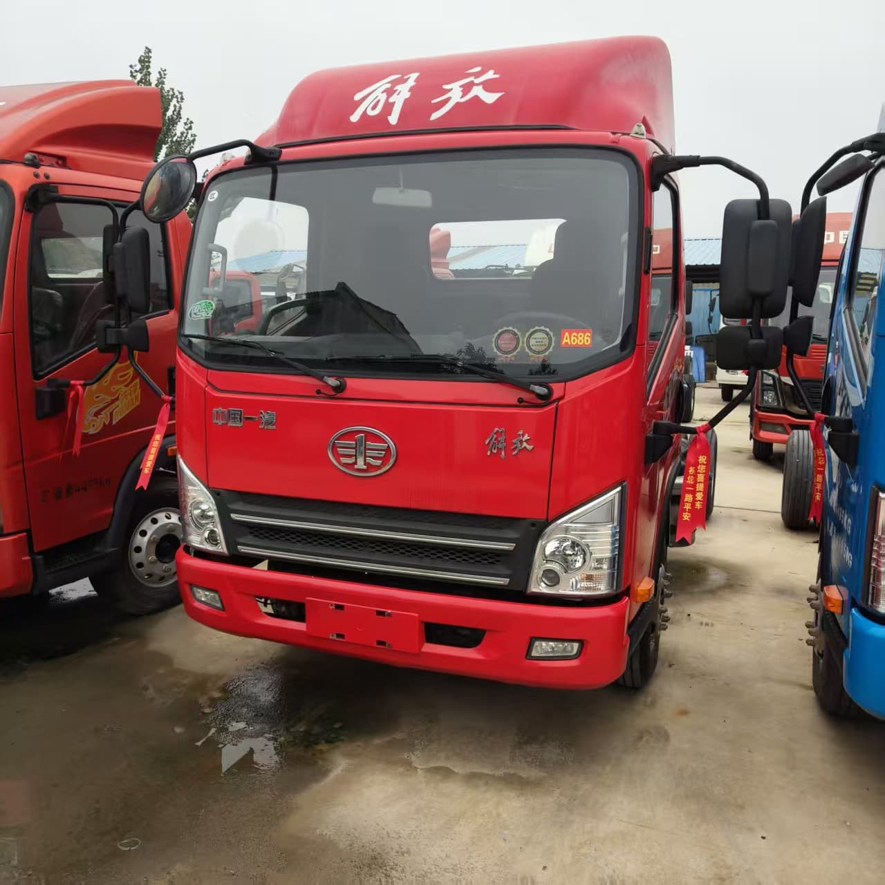 Light Box Truck 4.2-meter Light Truck Stock Chassis Can Be Used for Container, Greening Water Sprinkler, 10-ton Box Transport Vehicle
