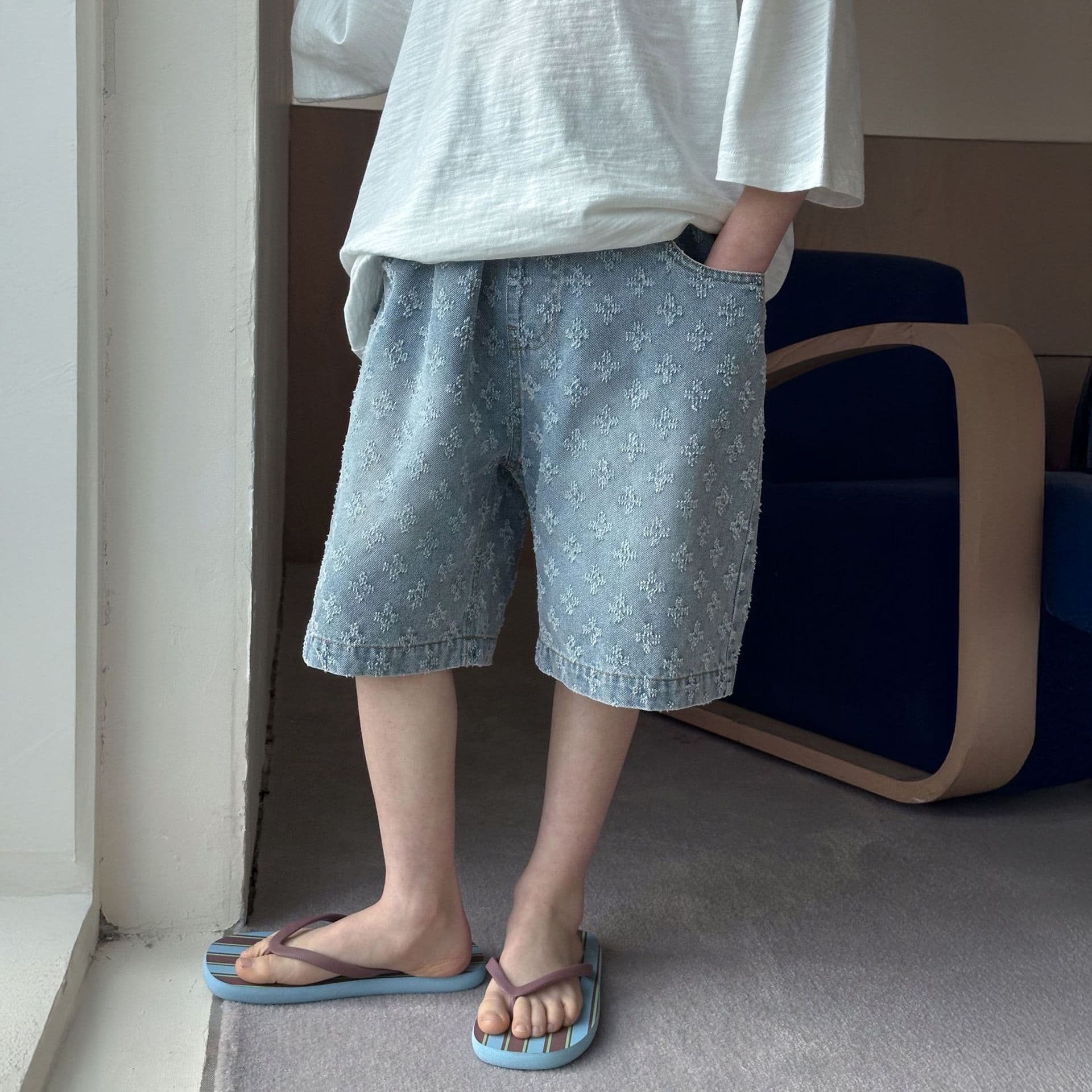 Zhili children's clothing boys' denim shorts 2026 summer new style children's loose five-quarter pants breathable pants for small and medium-sized children