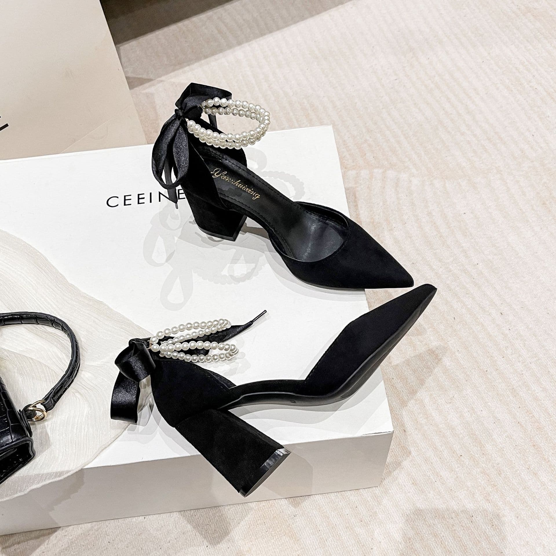 Pearl Korean Chunky Heel Black Women's Sandals, Youthful Versatile Fashion Mid Heel High Heels, Suede Hollow One-Strap Buckle