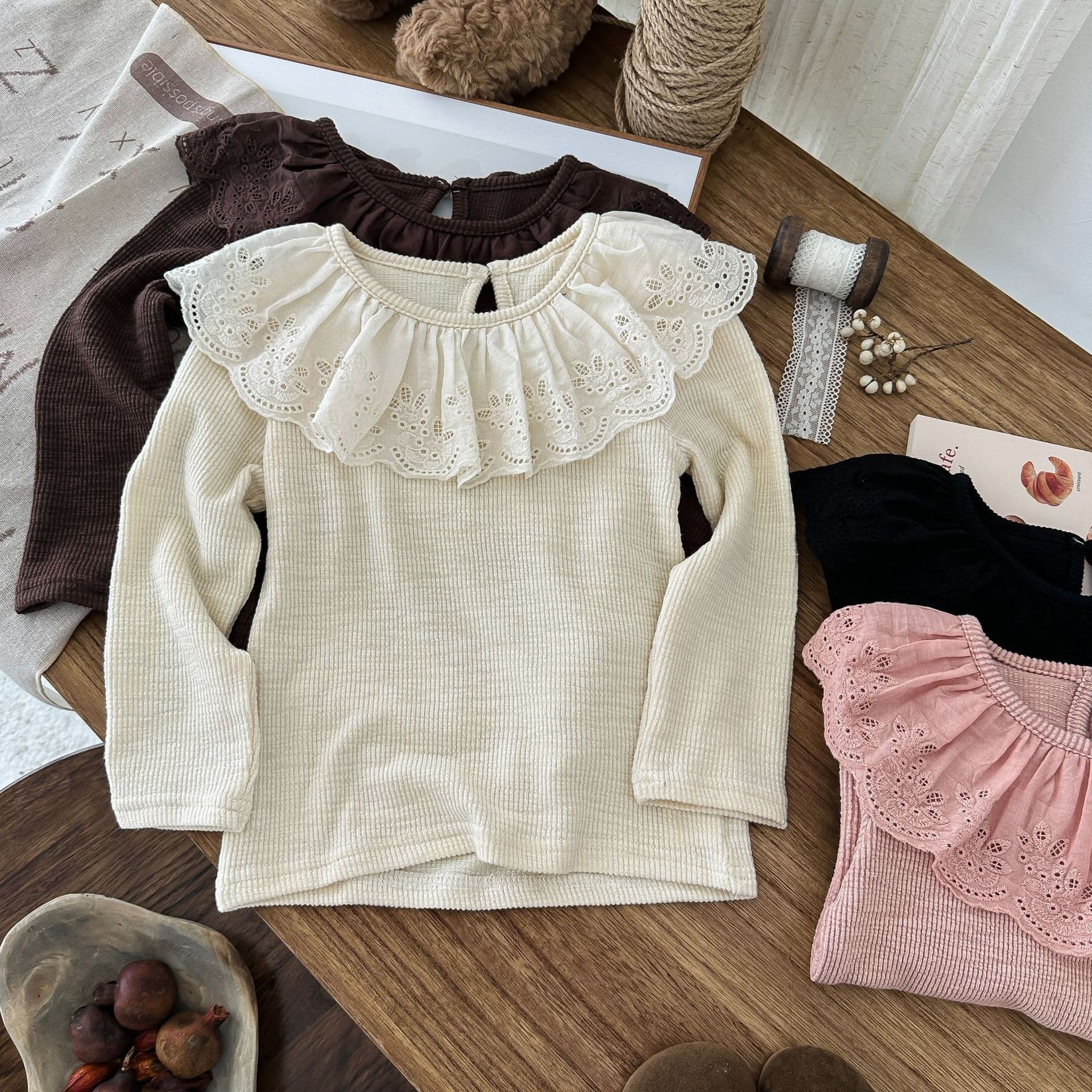 2026 Autumn Girl's Lace Collar Undershirt Children's Solid Color Versatile Top Long Sleeve Basic Style Mo Xiao Meng