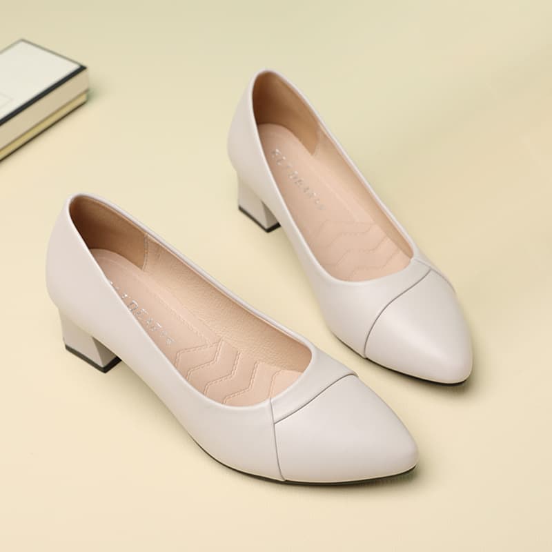 Soft leather soft sole mother's shoes spring and autumn 2022 new thick heel single shoes comfortable medium heel shallow mouth middle-aged and elderly women's shoes