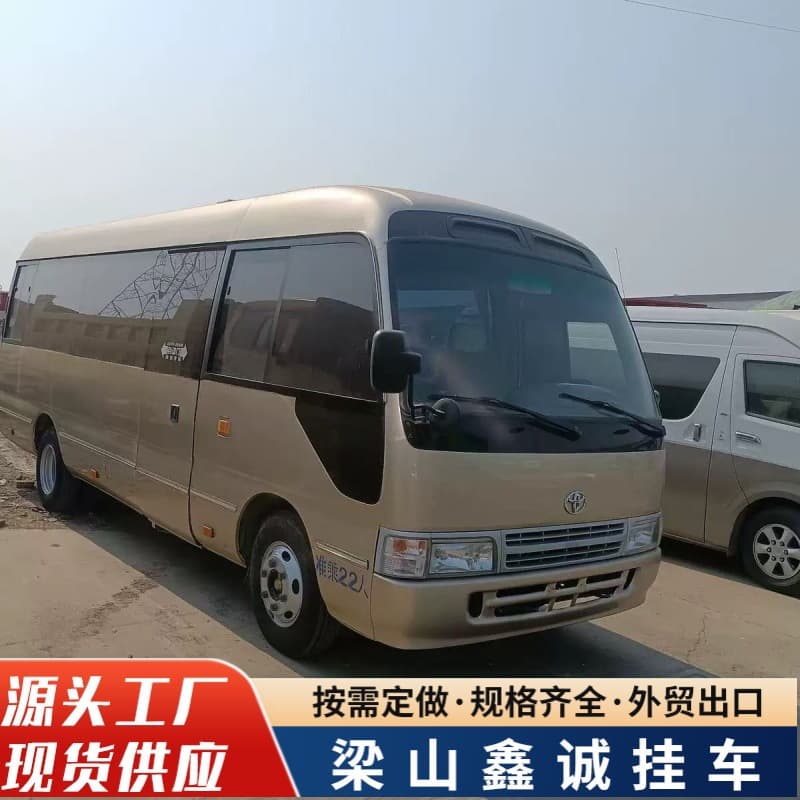 Cross-border vehicle sales: Luxury 4-cylinder Toyota Coaster minibus, 19-23 seats, Euro III emission standard.