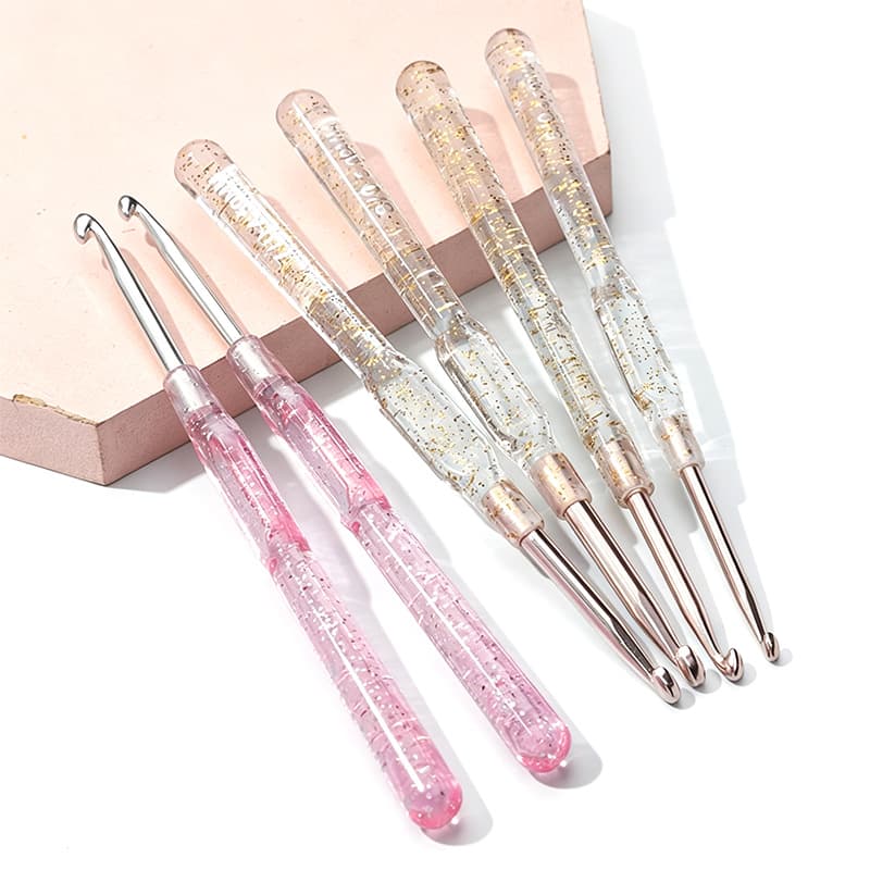 Factory direct sales color transparent crystal crochet beginner wool crochet alumina crochet hook single head plastic handle crochet hook