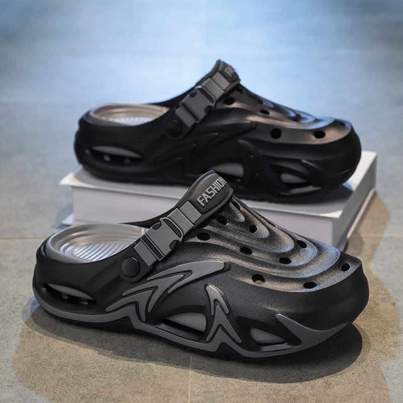 Men's Crocs Summer Outdoor Odor-Resistant Cloud-Like Comfort Outdoor Sports Closed-Toe Dual-Purpose Sandals Beach Water Shoes
