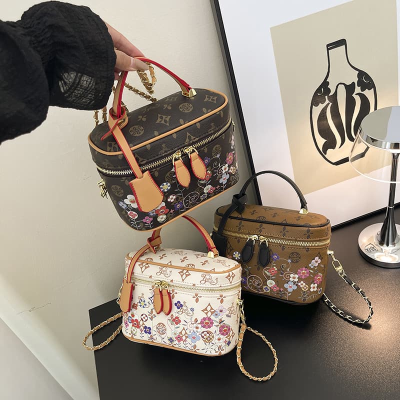 2025 New Luxury Monogram Box Bag for Women, Fashionable Versatile Handbag, Popular Chain Print Shoulder Crossbody Bag