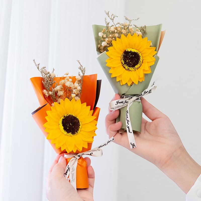 Mini Sunflower Bouquet Soap Flower Sunflower Souvenir Gypsophila Dried Flower Creative Gift Graduation Gift Box