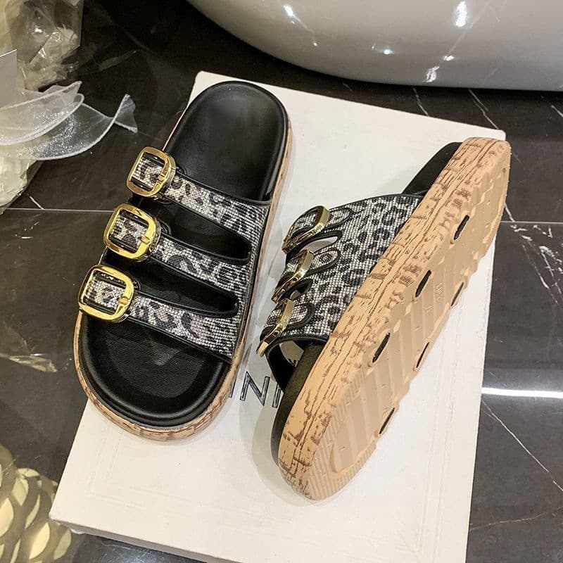 2026 New Trendy Flat Beach Sandals for Women, Thick-Soled Birkenstock-Style Slippers for Summer Outdoor Wear