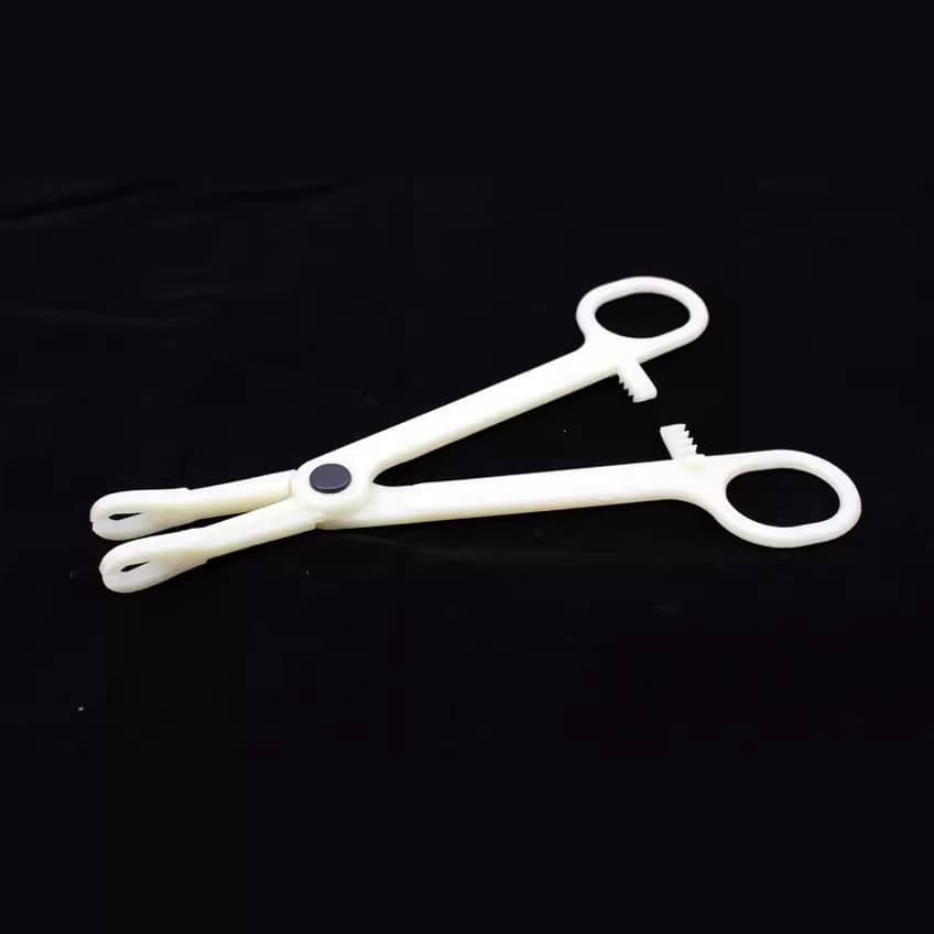 Disposable round mouth triangular open pliers, human puncture needle piercing tool, triangular needle pipe pliers, diagonal pliers