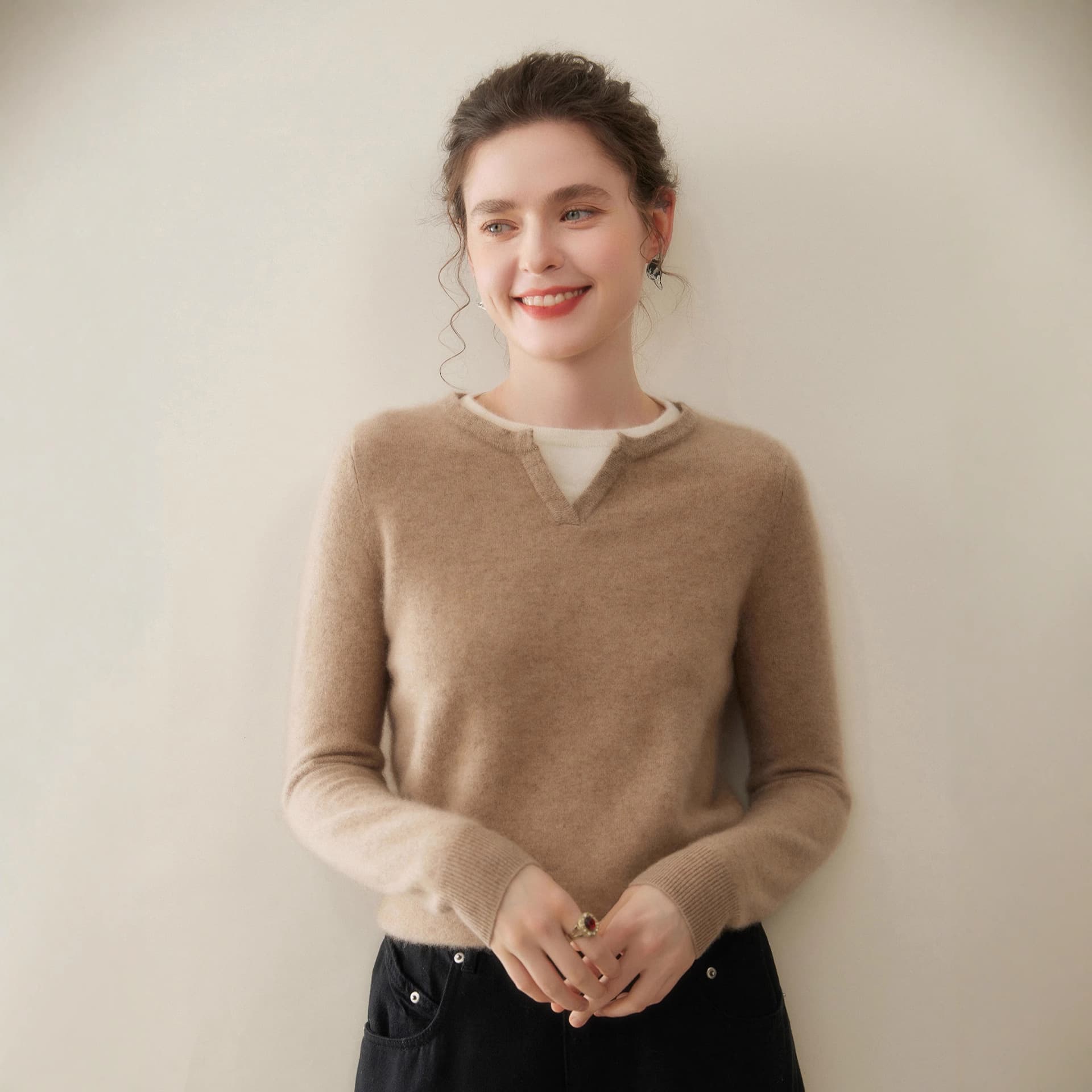 Autumn/winter new style cashmere fake two-piece women's round neck slim fit short pullover color-block knit base layer warm sweater