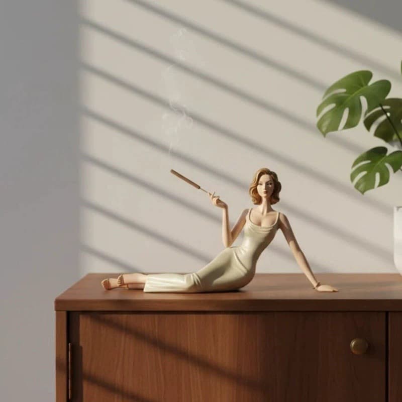 Cross-border New Aroma Diffuser Stand Reclining Woman Resin Desktop Decoration