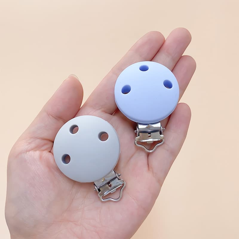 35mm Round Anti-Choke Pacifier Clip, Anti-Drop Chain Accessory Clip, Baby Teether Anti-Loss Strap with Iron Clip, Silicone Pacifier Clip