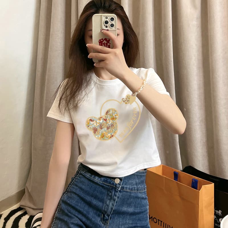 Cropped Top Fitted Shoulder T-Shirt for Women 2026 Spring Summer New Short Sleeve T-Shirt Versatile Age-Defining Slimming Fashion