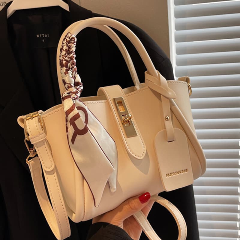 Buckle Design Fashionable Shoulder Bag 2025 Summer New Soft Leather Bucket Bag Large Capacity Crossbody Bag Women's Bag