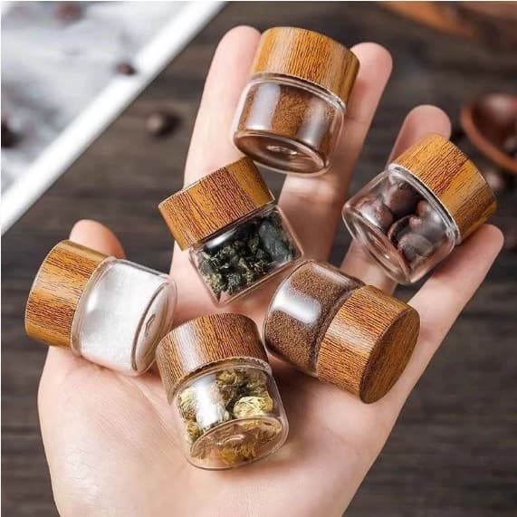 Mini glass sealed jar food grade coffee powder bottle portable storage jar tea storage small empty bottle