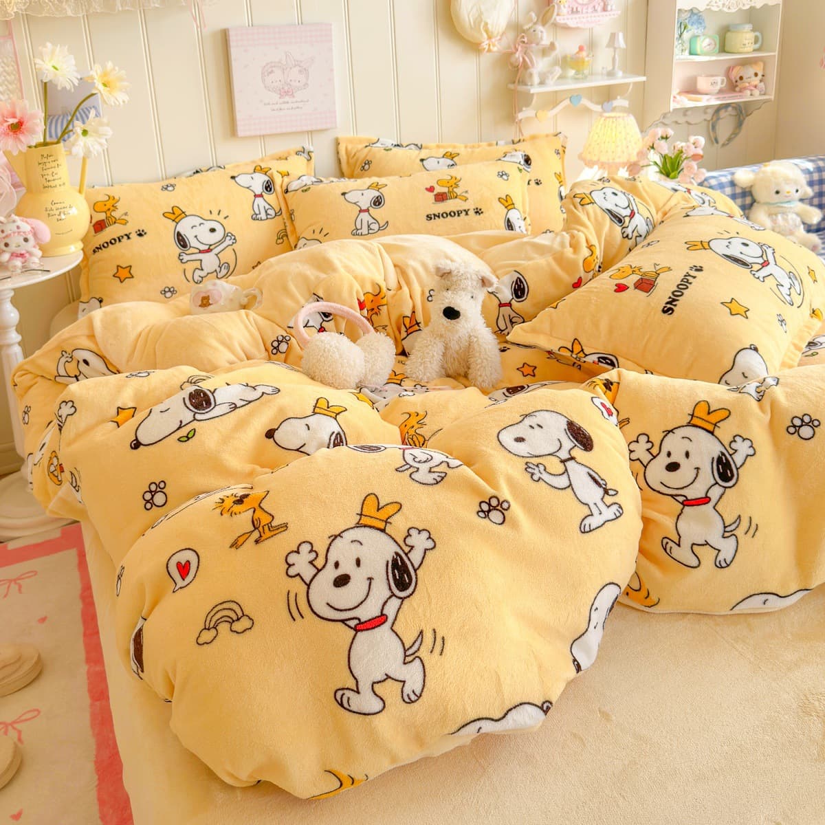 Cartoon milk fleece four-piece set, winter thickened warm double-sided fleece sheet and duvet cover, cute student dormitory three-piece set.