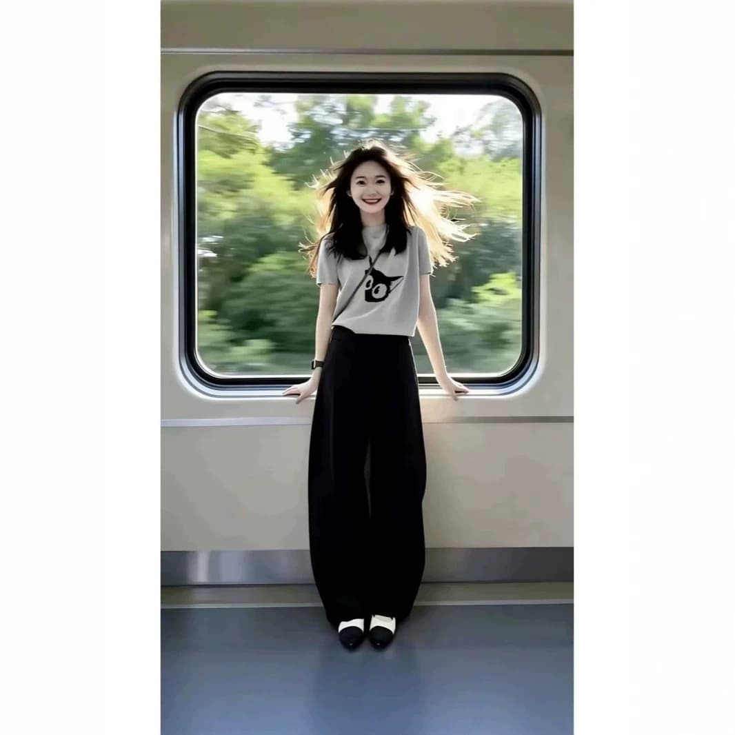 New Summer Style Light Grey Casual Fashion Cartoon Print T-Shirt for Women, Designer Top, Versatile