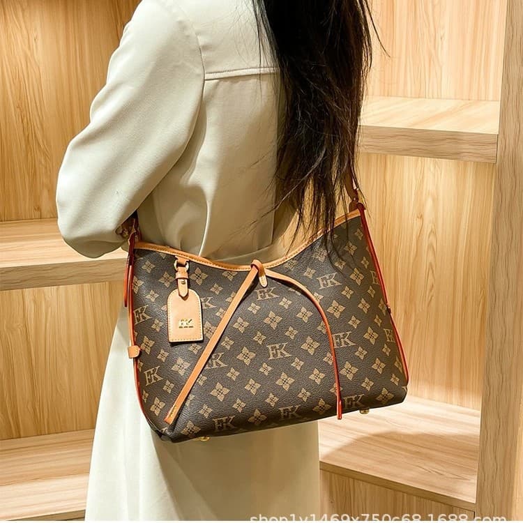 2026 M LV Women's Handbag Tote Bag Shoulder Crossbody Bag Genuine Leather Large Capacity European American Retro
