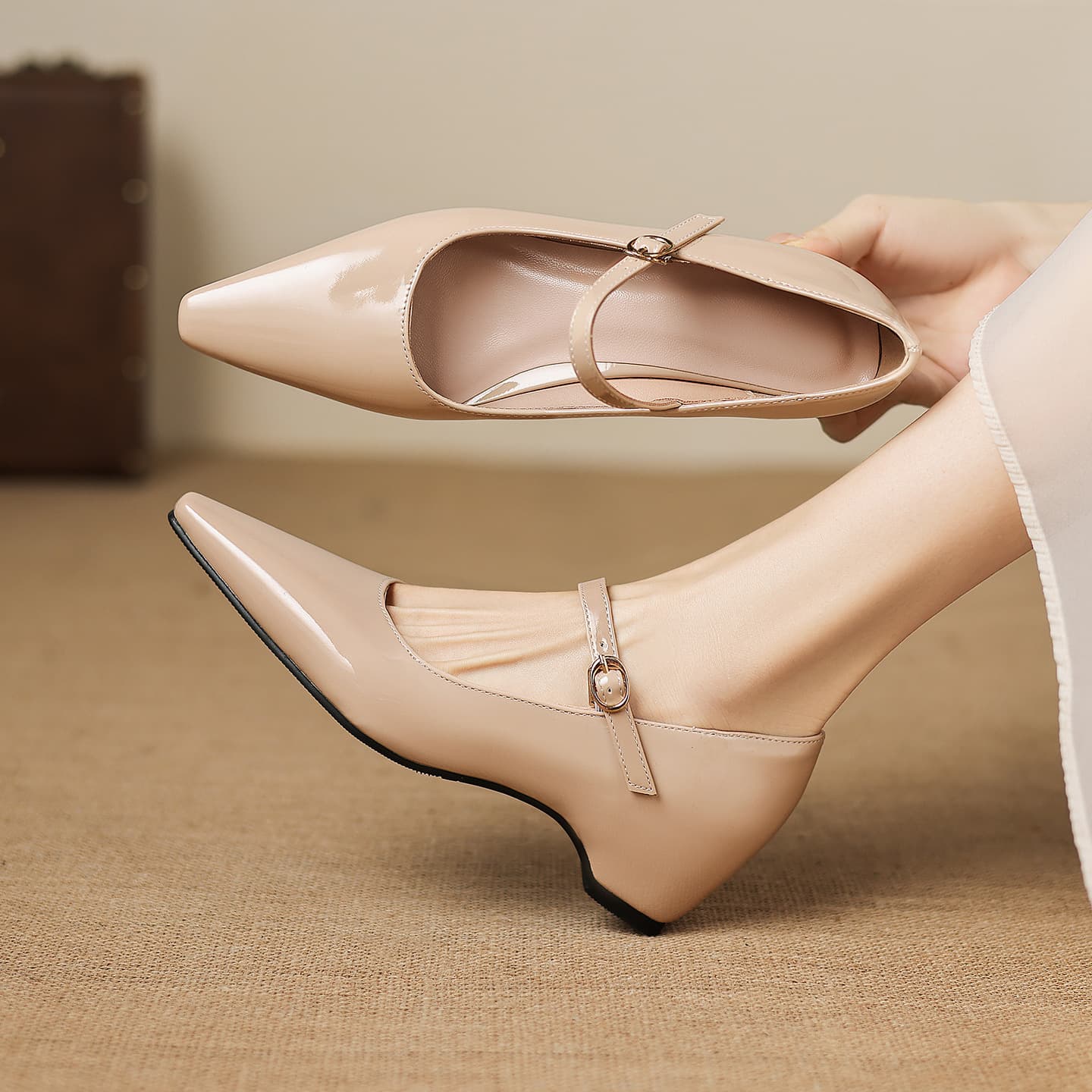 32-43 Size Pointed Heel Platform Mary Jane Shoes Women 2026 Spring Autumn New Low-Cut Mid-Heel Flats Women Cross-Border Women's Shoes