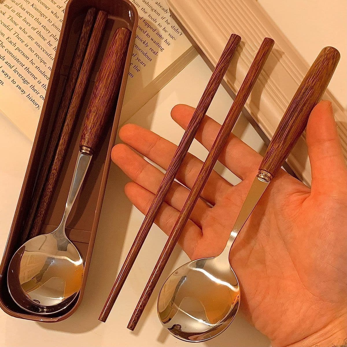 Portable set of chopsticks, spoons and forks, office worker chopsticks, single tableware, student storage box, three-piece tableware set