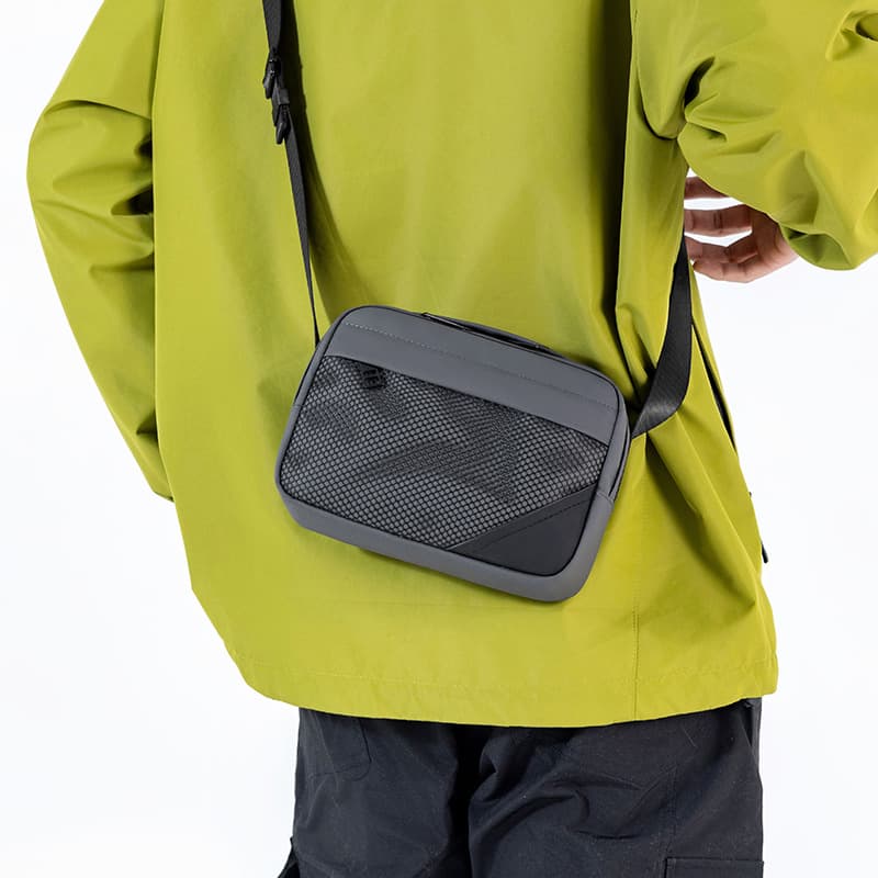 BANQILU New Men's Lightweight Oxford Crossbody Bag Horizontal Small Square Bag Casual Trendy Men's Single Shoulder Small Backpack