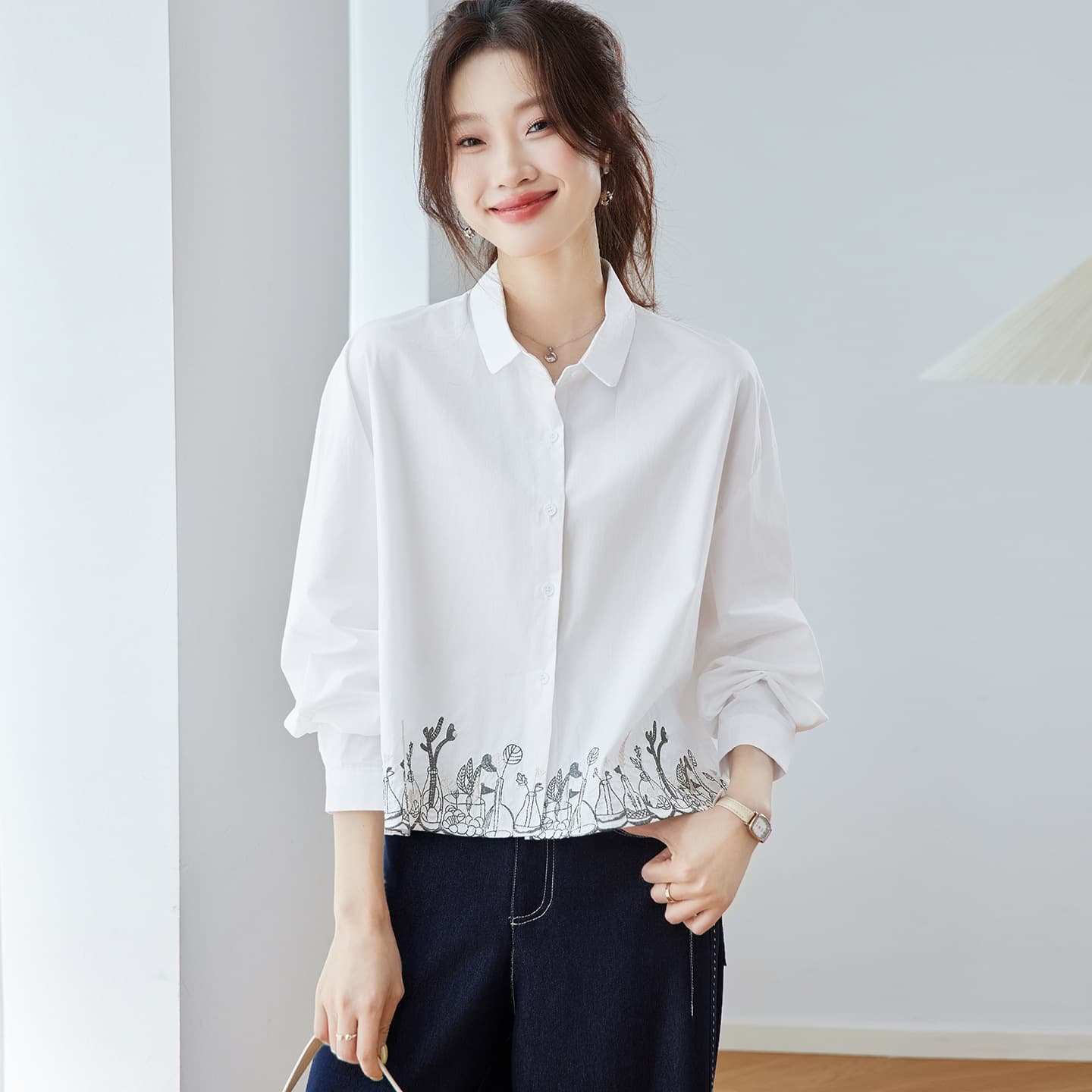 Short high-waist cotton shirt for women 2025 autumn new long-sleeved white embroidered shirt spring and autumn versatile top