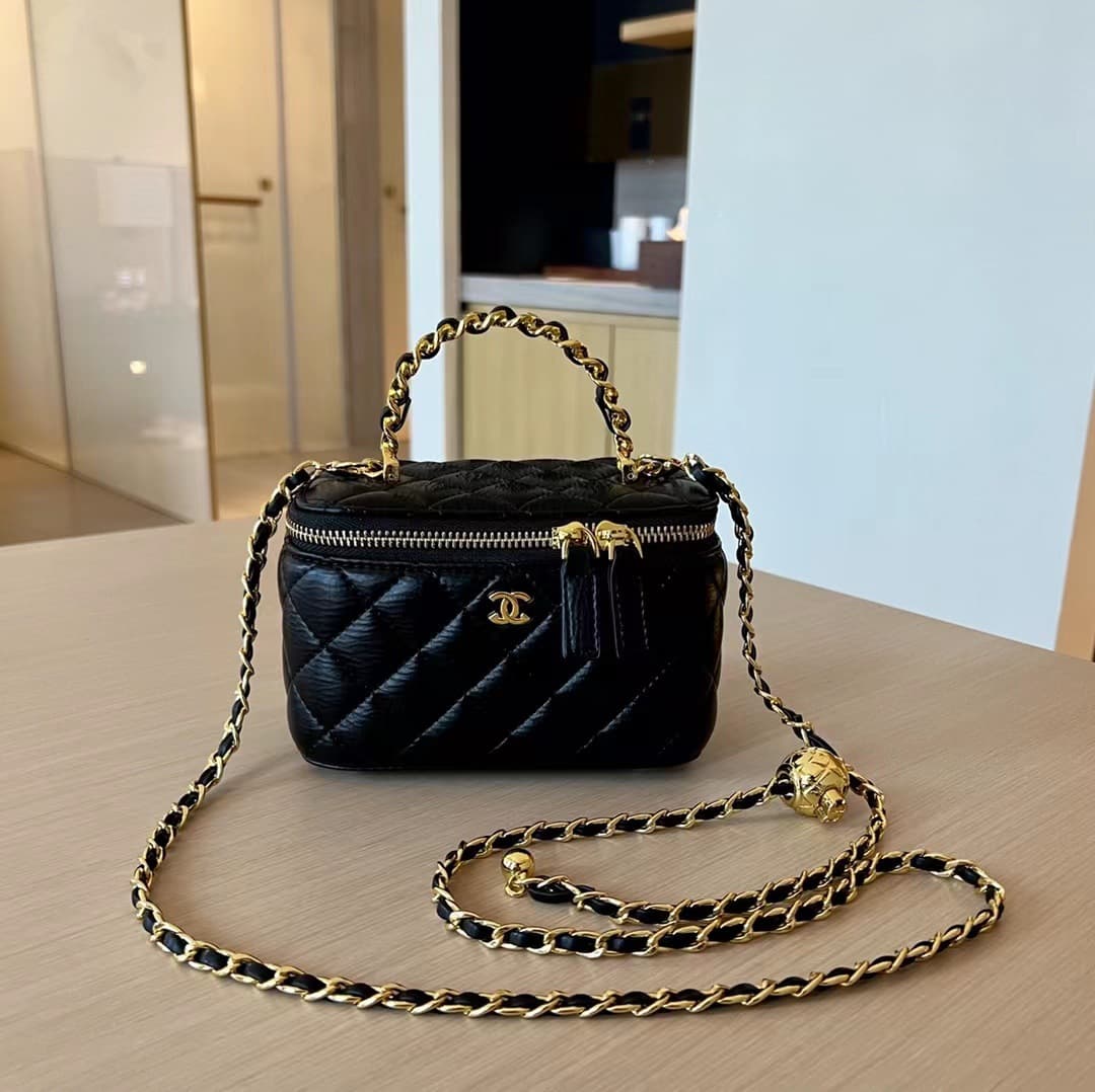 Genuine leather Chanel-style diamond quilted chain crossbody box bag with gold ball, sheepskin women's bag, drop shipping, in stock in Guangzhou