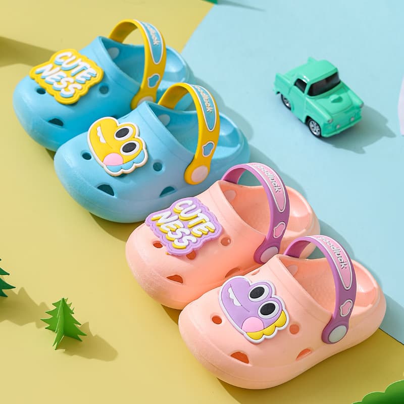 Children's slippers summer cute girls 1-3 years old cartoon non-slip 2 boys soft bottom baby slippers hole shoes home baby