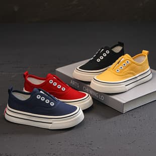 2026 New Spring/Autumn Children's Slip-On Canvas Shoes for Boys and Girls Soft Surface Breathable Thick Sole Casual Baby Walking Shoes