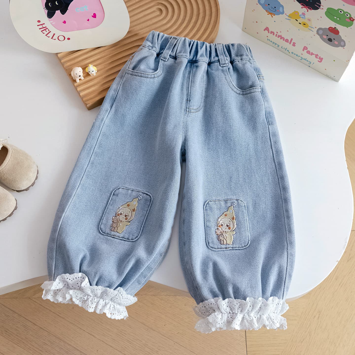 Sweet Denim Jeans for Girls Spring 2026 New Style, Stylish Cartoon Lace Cuffed Pants for Kindergarten Toddlers