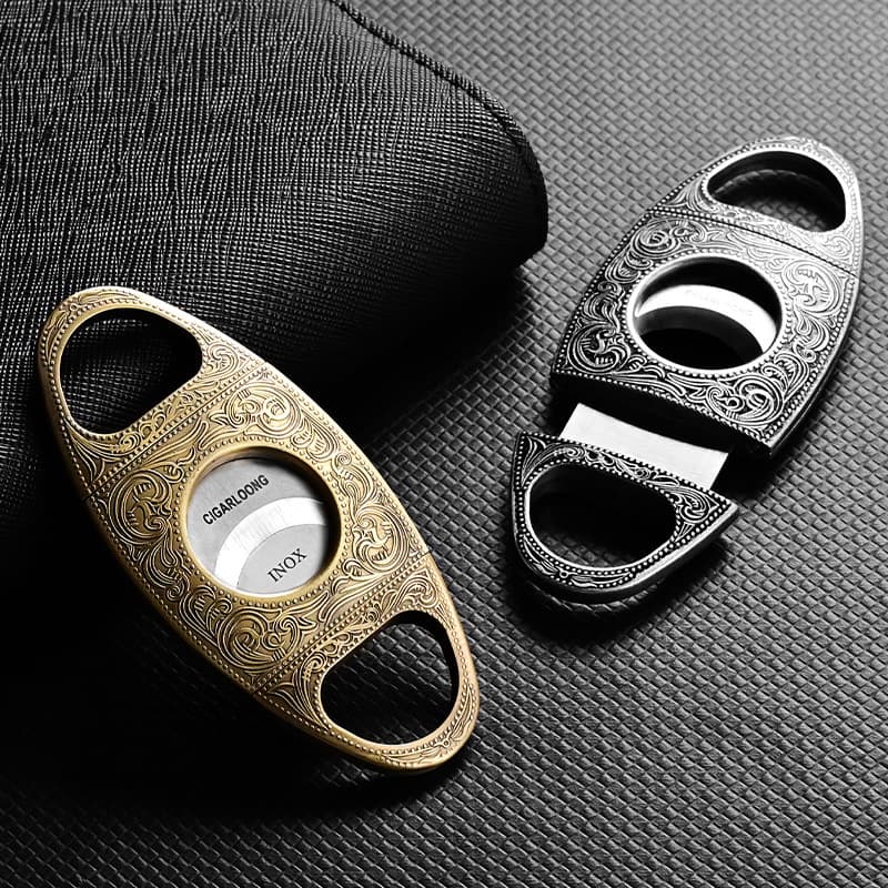 cigar cutters with sharp blades, made of stainless steel, double-edged, thickened, portable cigar cutters.