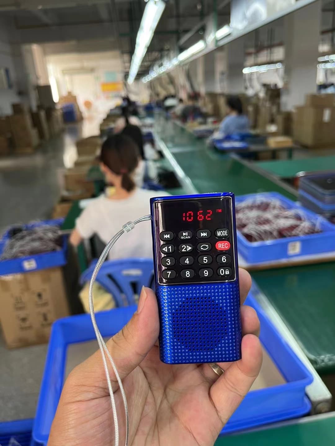 Factory Direct Wholesale Radio/Recorder L-328 Player Radio for Export