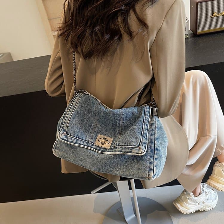 Denim Bag for Women 2024 New Style Large Capacity Fashionable Shoulder Bag High Appearance Level Commuter Chain Tote Bag for School and Work