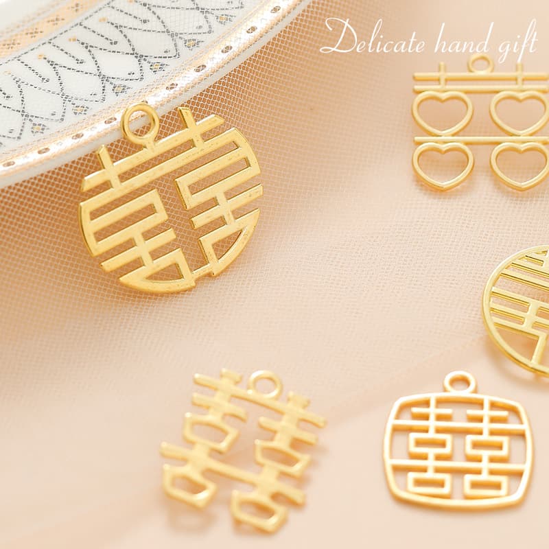 Metal Double Happiness Hanging Ornaments, Gift Box Accessories, Mini Pendants for Chinese Wedding Candy Decor