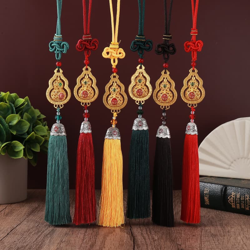 Car pendants, Chinese windmill interior ornaments, Chinese knot tassels with Fu characters, rotating hoist, rearview mirror car hanging ornaments