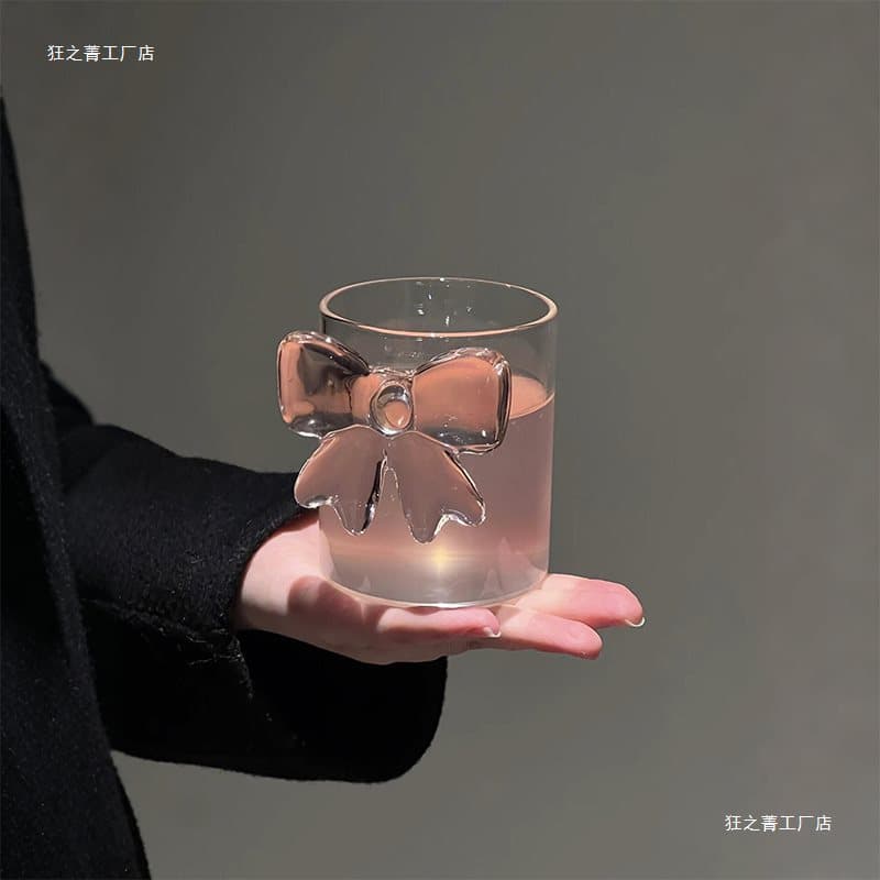 [Thrilling cup] Tipsy small wine glass, beautiful glass goblet, feminine light luxury bow