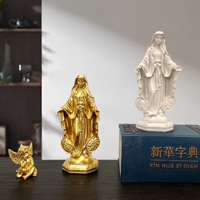 Cross-border resin ornaments can be sent on behalf of the home, living room, entrance hall decoration gifts, Mother's Day statues, character crafts