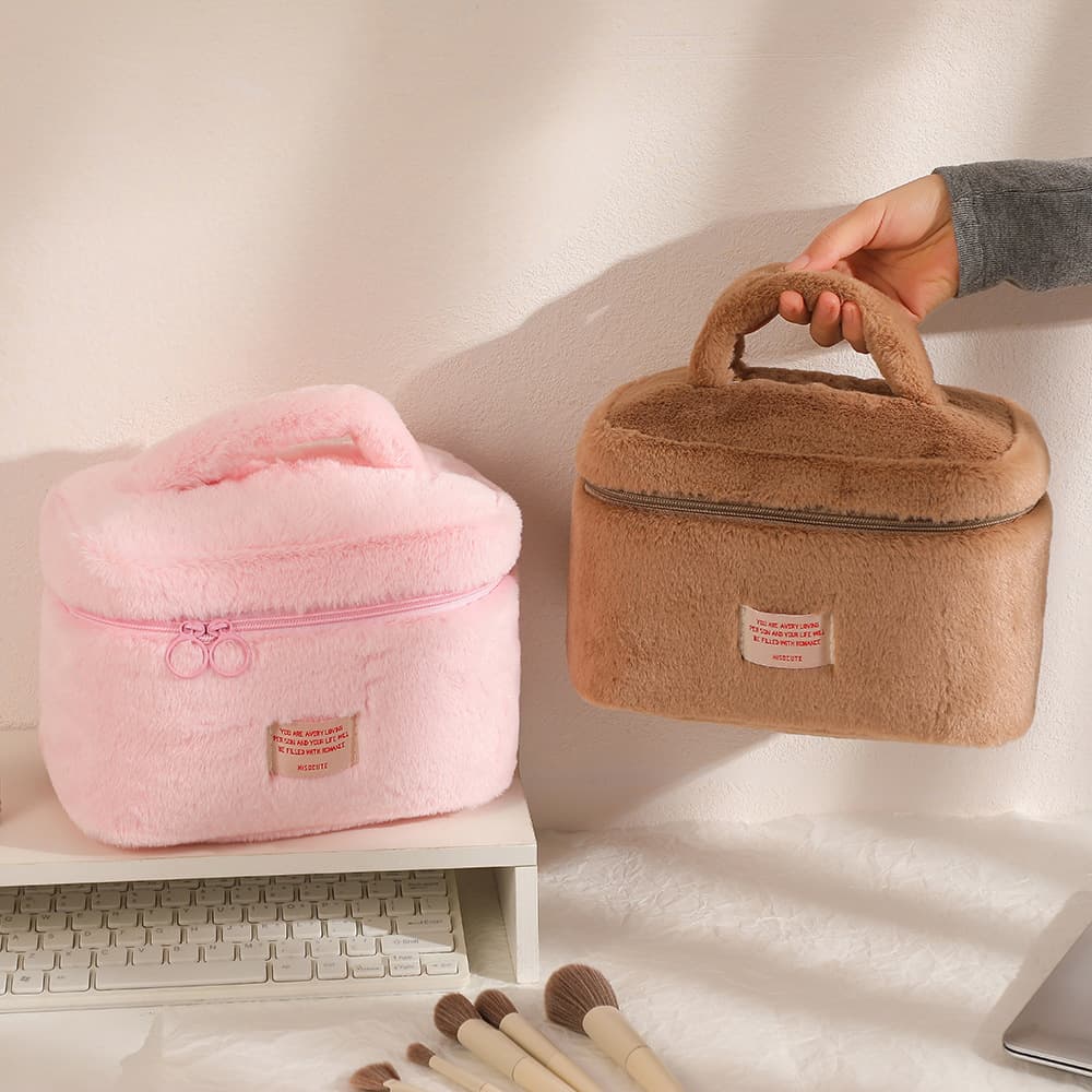 High-Aesthetic Large Plush Handheld Cosmetic Bag, Large Capacity Toiletry Bag, Student Simple Skincare Portable Storage Bag